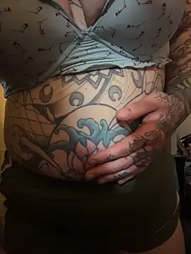 Snapshot of evacheers chatting on 04-04-26, 08:10 evacheers online show from 04-04-26, 08:10