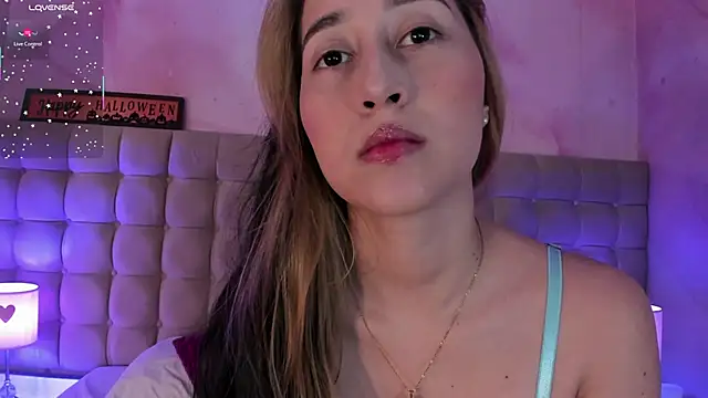 Snapshot of Abby_Sweet1_ chatting on 10-10-25, 11:33 Abby Sweet1  online show from 10-10-25, 11:33