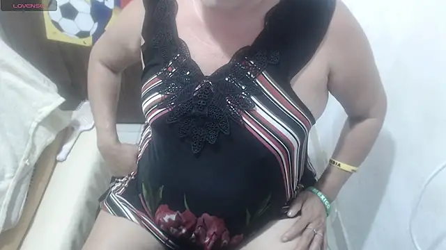 Snapshot of selenax2023 chatting on 07-06-26, 12:17 selenax2023 online show from 07-06-26, 12:17