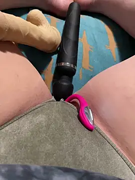 katcclovea online show from 03-11-26, 04:45