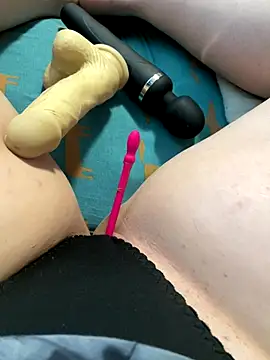 katcclovea online show from 12-14-25, 04:40