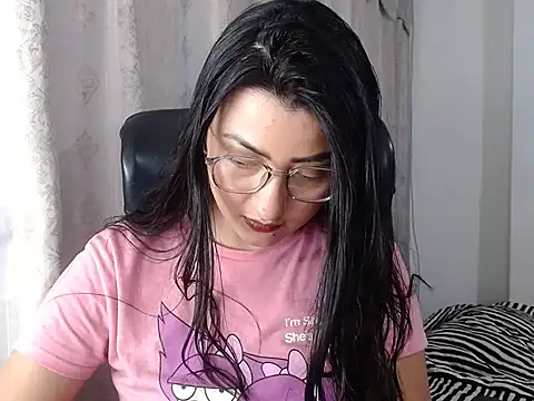 SavannaEvans001 online show from 04-05-26, 11:00