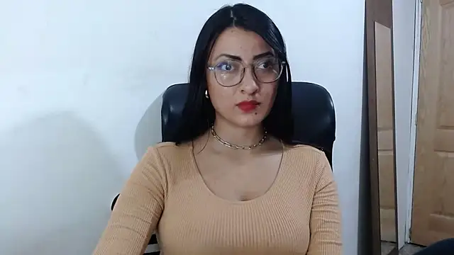 SavannaEvans001 online show from 09-11-25, 12:21