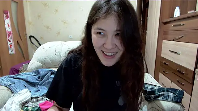 Snapshot of Riz_girl chatting on 05-04-26, 12:47 Riz girl online show from 05-04-26, 12:47
