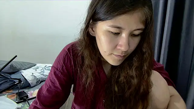 Snapshot of Riz_girl chatting on 06-19-26, 12:22 Riz girl online show from 06-19-26, 12:22