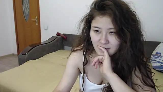 Riz girl online show from 09-24-25, 12:22