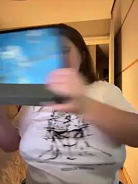 Snapshot of remirann_ chatting on 12-24-24, 04:40 remirann online show from 12-24-24, 04:40