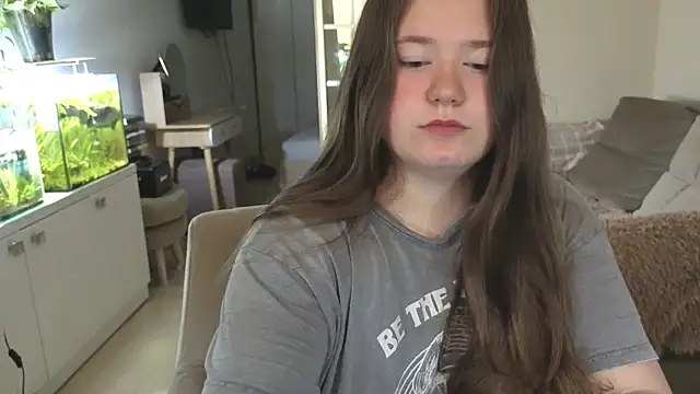 Snapshot of remirann_ chatting on 11-02-25, 05:23 remirann online show from 11-02-25, 05:23