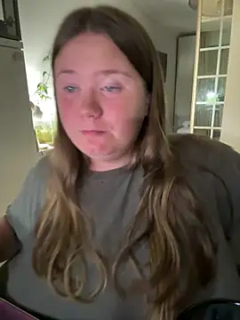 Snapshot of remirann_ chatting on 09-25-25, 06:36 remirann online show from 09-25-25, 06:36