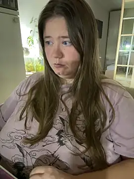 Snapshot of remirann_ chatting on 10-05-25, 05:47 remirann online show from 10-05-25, 05:47