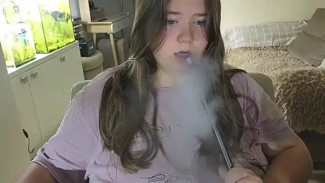 Snapshot of remirann_ chatting on 11-03-25, 04:43 remirann online show from 11-03-25, 04:43