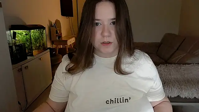 Snapshot of remirann_ chatting on 03-02-25, 07:43 remirann online show from 03-02-25, 07:43