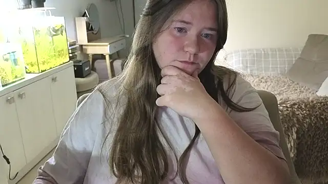 Snapshot of remirann_ chatting on 10-16-25, 06:05 remirann online show from 10-16-25, 06:05