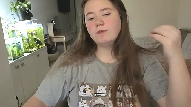 remirann  online show from 11-10-25, 12:21