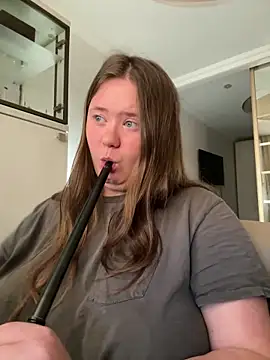 Snapshot of remirann_ chatting on 03-06-25, 01:46 remirann online show from 03-06-25, 01:46