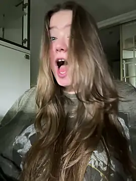 Snapshot of remirann_ chatting on 12-19-24, 07:51 remirann online show from 12-19-24, 07:51