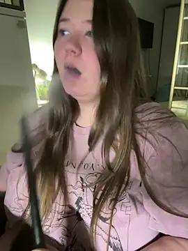 Snapshot of remirann_ chatting on 03-16-25, 06:34 remirann online show from 03-16-25, 06:34