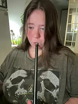 Snapshot of remirann_ chatting on 03-18-25, 03:55 remirann online show from 03-18-25, 03:55