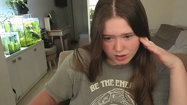 remirann  online show from 11-06-25, 12:42