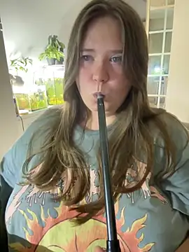 Snapshot of remirann_ chatting on 09-12-25, 08:19 remirann online show from 09-12-25, 08:19