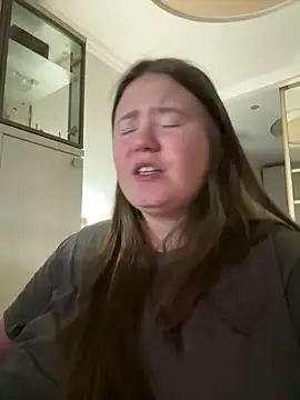 Snapshot of remirann_ chatting on 03-10-25, 09:18 remirann online show from 03-10-25, 09:18