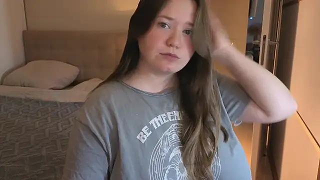 Snapshot of remirann_ chatting on 10-20-25, 03:01 remirann online show from 10-20-25, 03:01