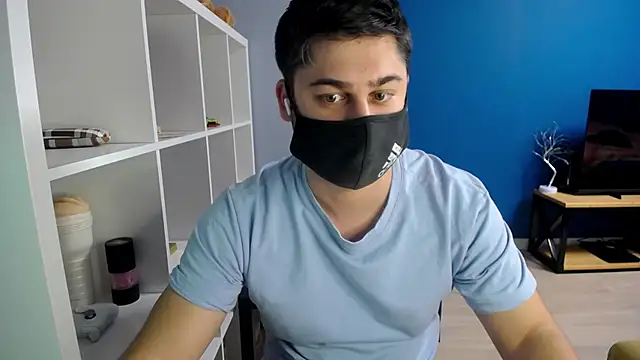 Tomguys online show from 03-18-25, 03:22