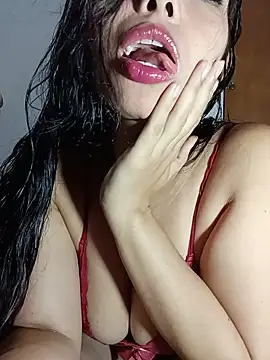 Snapshot of Melanymartinez105 chatting on 06-21-26, 02:39 Melanymartinez105 online show from 06-21-26, 02:39