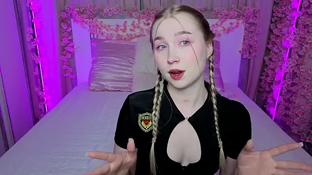 Snapshot of LilyStarlight chatting on 06-21-26, 04:07 LilyStarlight online show from 06-21-26, 04:07