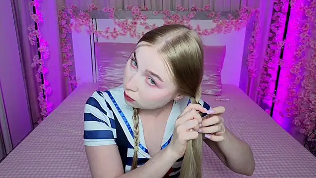 Snapshot of LilyStarlight chatting on 07-02-26, 03:45 LilyStarlight online show from 07-02-26, 03:45