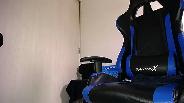 MAXJONES 2 online show from 03-29-26, 03:24