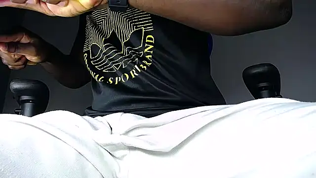 MAXJONES 2 online show from 02-08-26, 03:32