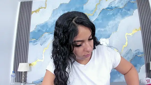 Kylieandjhonny online show from 11-14-25, 07:28