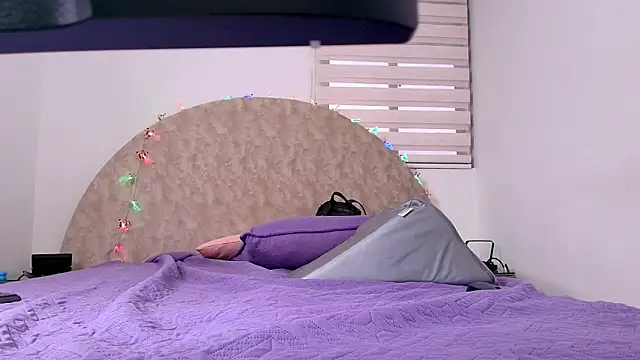  ebony-queen  online show from 12-17-25, 11:59