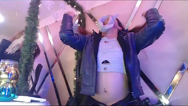 StefyFerrer online show from 12-23-25, 02:44