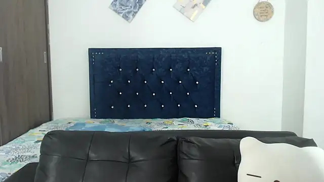 QueenSquirt  online show from 03-18-25, 08:05