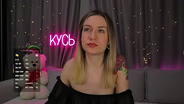 Snapshot of _LadyMargo_ chatting on 02-25-26, 10:42 LadyMargo online show from 02-25-26, 10:42