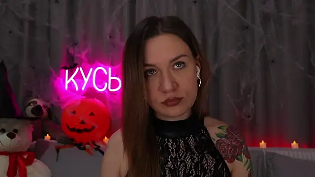  LadyMargo  online show from 10-28-25, 10:20