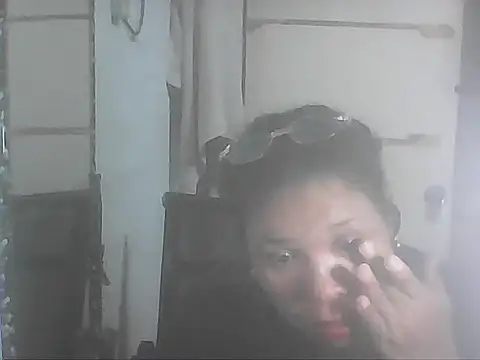 Snapshot of hotwet_mama4uxx chatting on 10-03-25, 06:37 hotwet mama4uxx online show from 10-03-25, 06:37