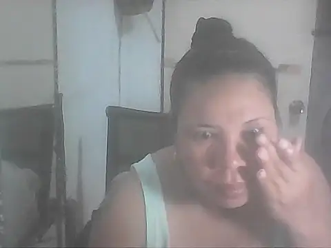 Snapshot of hotwet_mama4uxx chatting on 09-22-25, 11:33 hotwet mama4uxx online show from 09-22-25, 11:33