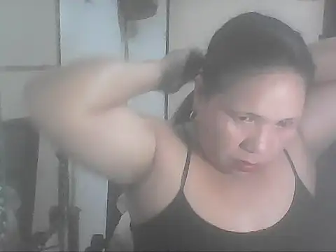Snapshot of hotwet_mama4uxx chatting on 09-23-25, 02:13 hotwet mama4uxx online show from 09-23-25, 02:13