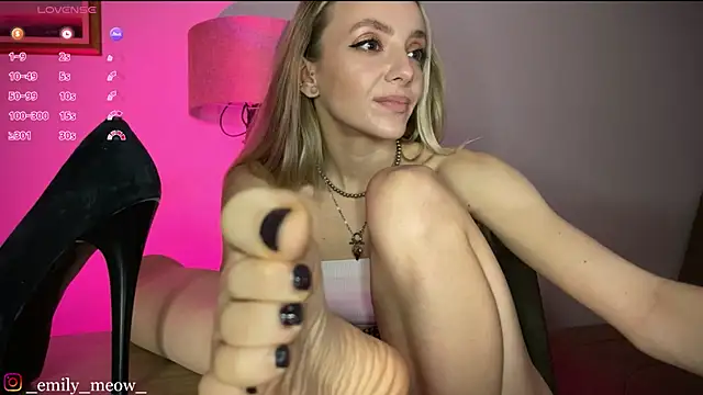 Snapshot of _Emily_Sweety_ chatting on 01-28-25, 03:04 Emily Sweety online show from 01-28-25, 03:04