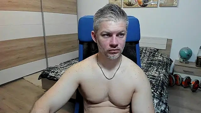 RobbyShawz online show from 05-08-26, 04:27