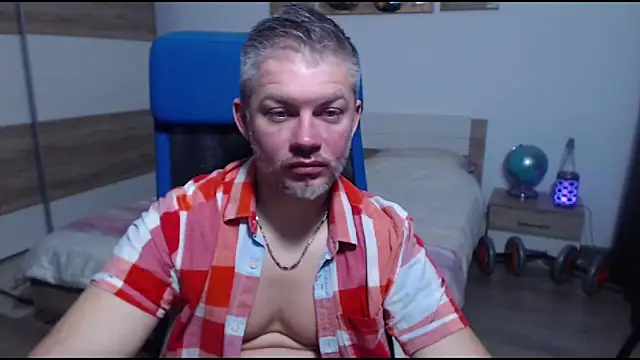 RobbyShawz online show from 12-17-25, 05:45