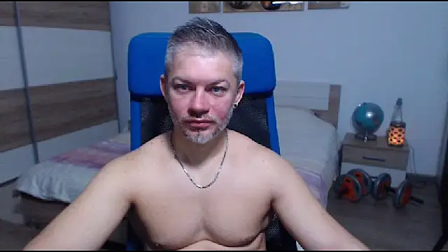 RobbyShawz online show from 12-15-25, 05:35