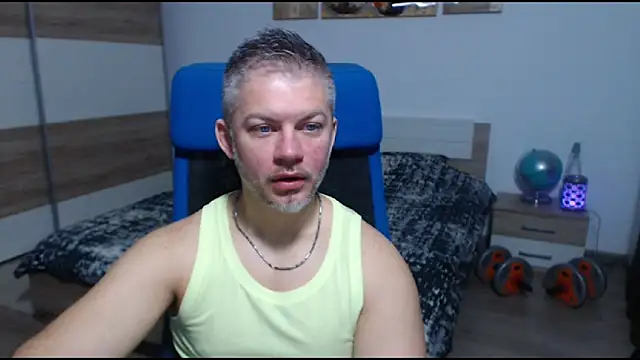 RobbyShawz online show from 10-31-25, 05:48