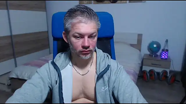 RobbyShawz online show from 11-25-25, 06:03