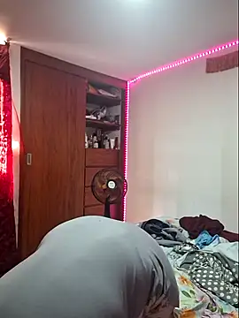 Natashariley1 online show from 02-28-25, 07:56