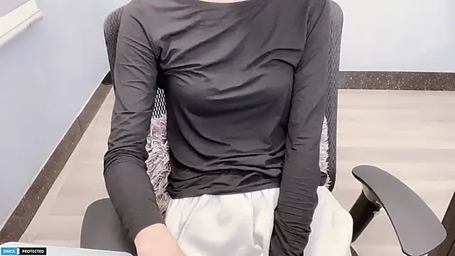 Snapshot of Ayase_momo chatting on 01-12-25, 03:49 Ayase momo online show from 01-12-25, 03:49