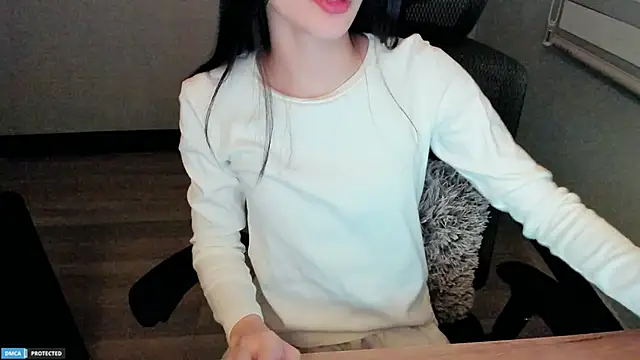 Snapshot of Ayase_momo chatting on 01-20-25, 01:50 Ayase momo online show from 01-20-25, 01:50
